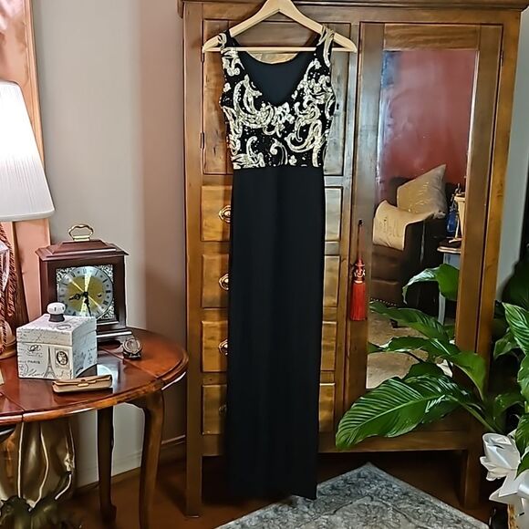 NWT Boohoo Black & Gold maxi dress size 4 - Picture 7 of 16